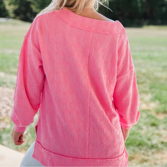 NWOT! Pink textured knit top - Picture 4 of 7